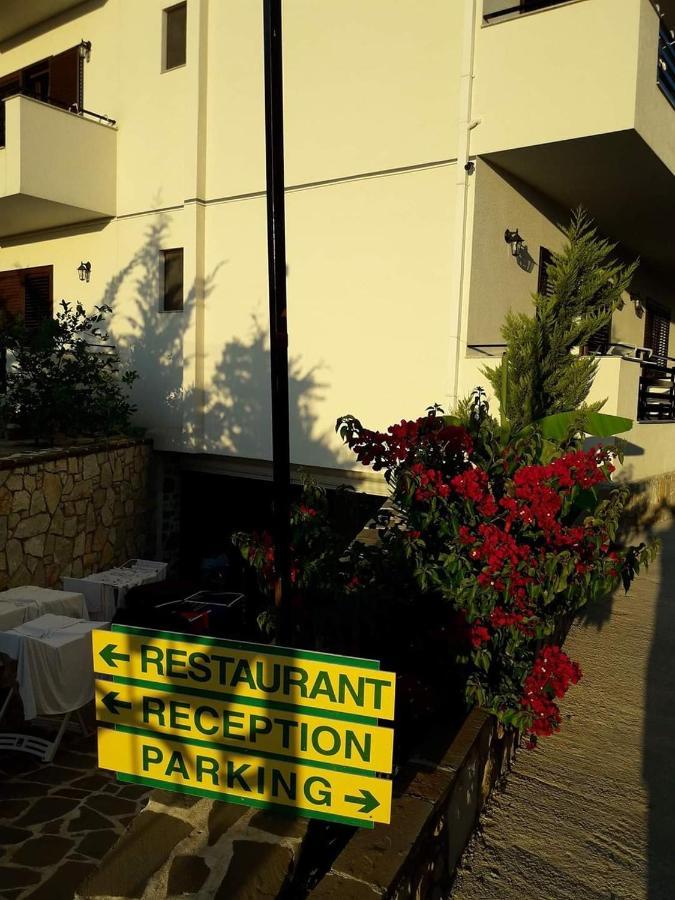 Hotel Natali Dhërmi Dış mekan fotoğraf